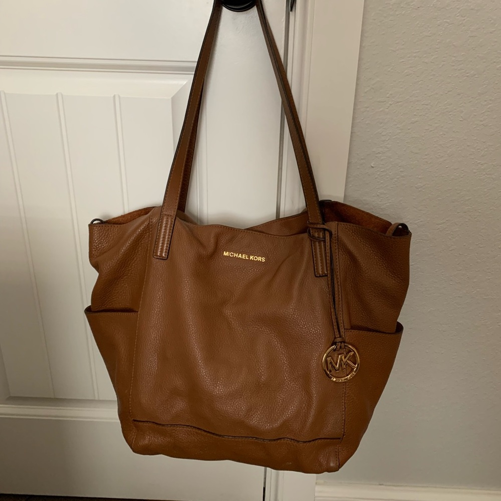 Beautiful leather Michael Kors bag